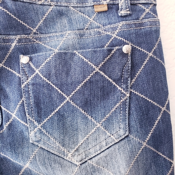 Almost Famous Stitch Pattern Jeans - Picture 7 of 11